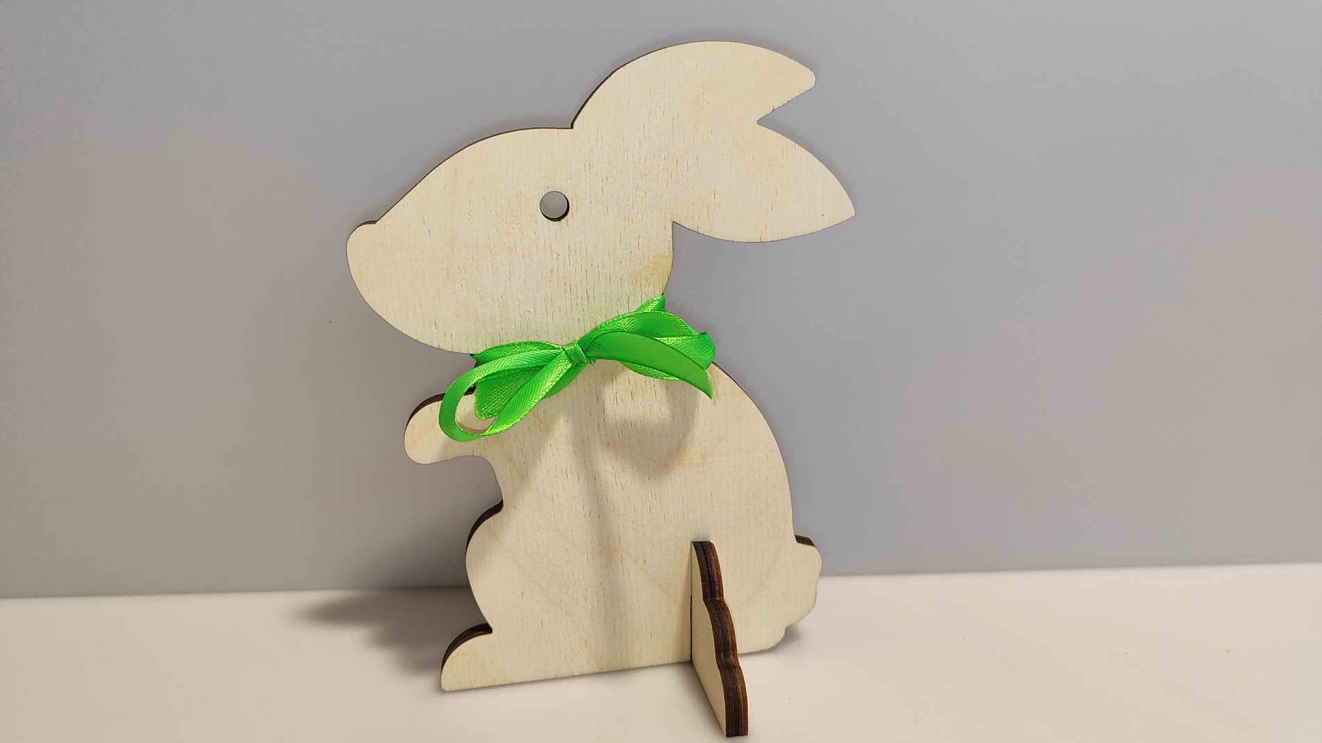 Velikonoční výrobky - zajíček s mašlí